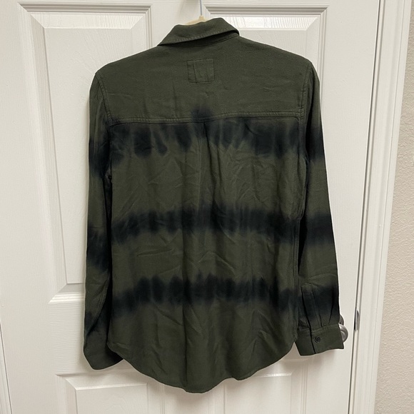 Rails Hunter Button Down in Olive Black Waves - Picture 8 of 10